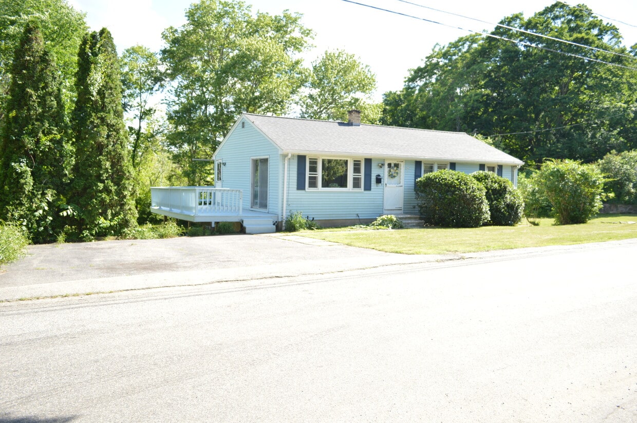 12 Water St, Oxford, MA 01540 House Rental in Oxford, MA