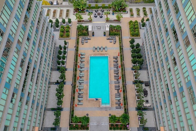 Building Photo - Century Towers