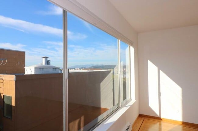 Building Photo - 1 bedroom in San Francisco CA 94118