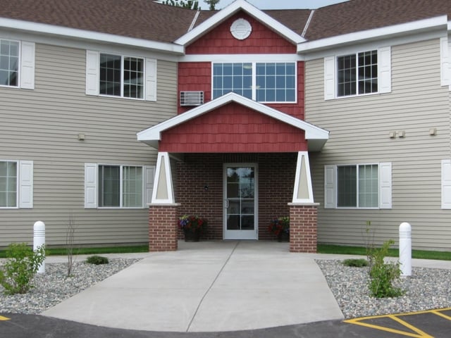 Building Photo - Oakwood Estates