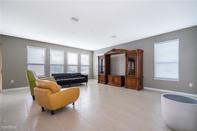 Building Photo - 4 br, 2 bath House - 1077 Fountain Coin Loop