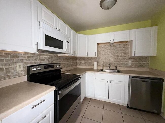 Photo - 2306 W 4195 S Townhome