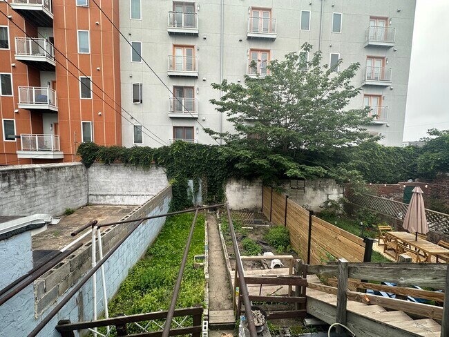 Foto del edificio - 917 Ellsworth St