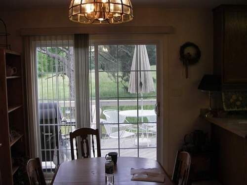 - 2025 Lakeshore Dr