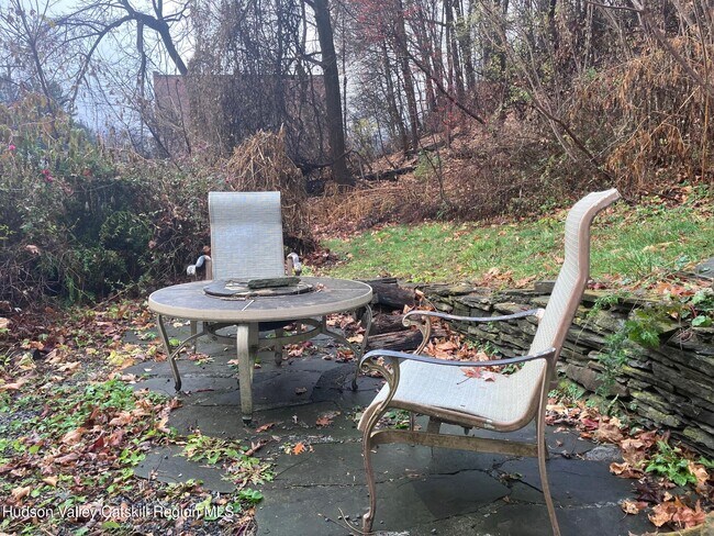 Foto del edificio - 133 N Rd