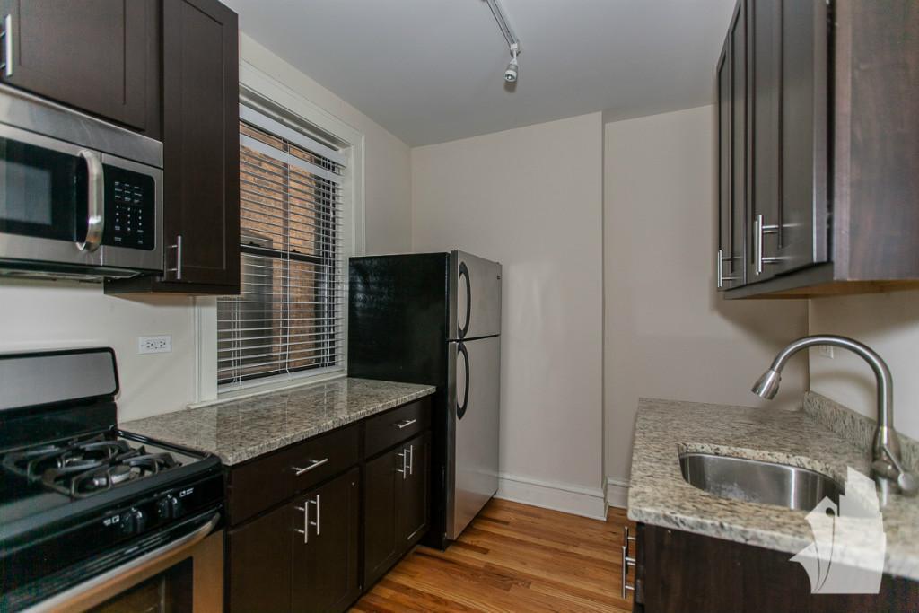 Primary Photo - 2177 W Giddings St