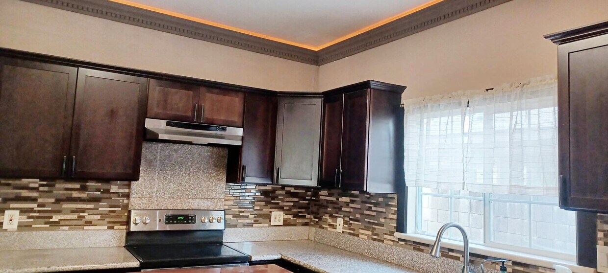 Foto principal - 1527 Bellford Ave