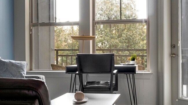 Foto del edificio - 2420 Peachtree Rd NW