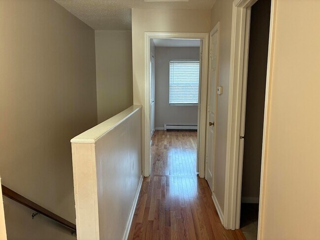 Foto del edificio - 30 Pine Valley Dr