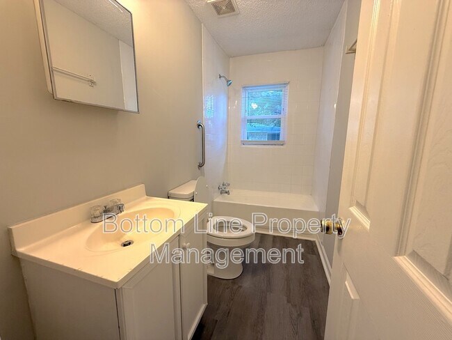 Foto del edificio - 910 N Morris St