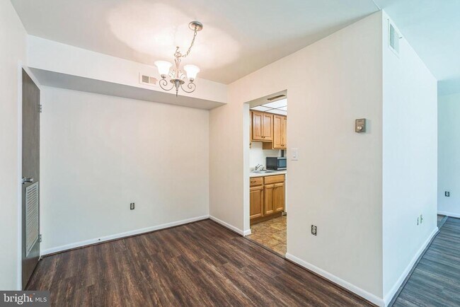 Foto del edificio - 6934 Hanover Pkwy