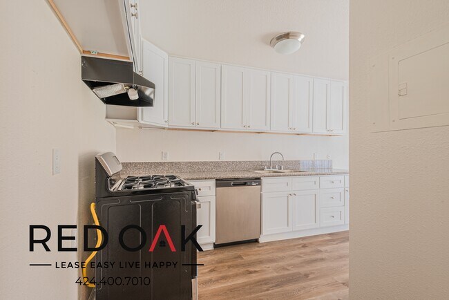 Foto del edificio - 17830 Sherman Way