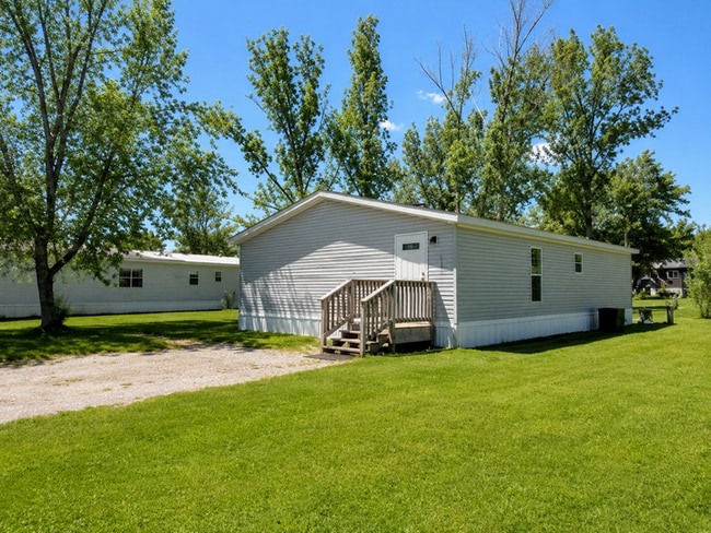 Building Photo - 4238 Daffodil Cir
