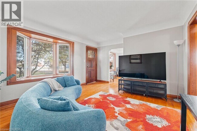 Photo du bâtiment - 19 Parkside Dr