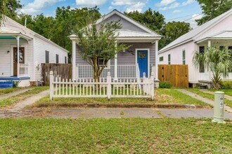 Building Photo - 1410 E Gadsden St