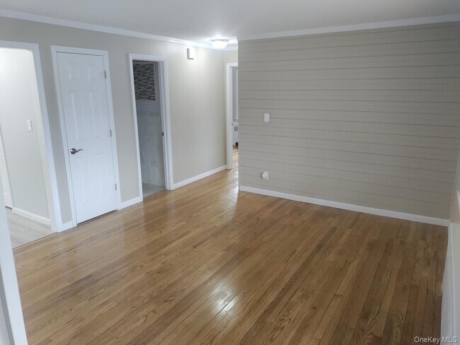 Building Photo - 15 Ketcham Pl