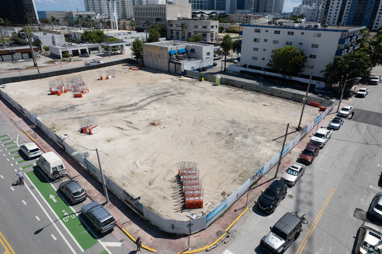 Building Photo - 430 72nd St