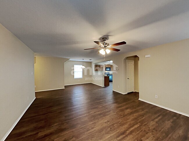 Foto del edificio - 12322 Mountain Pne