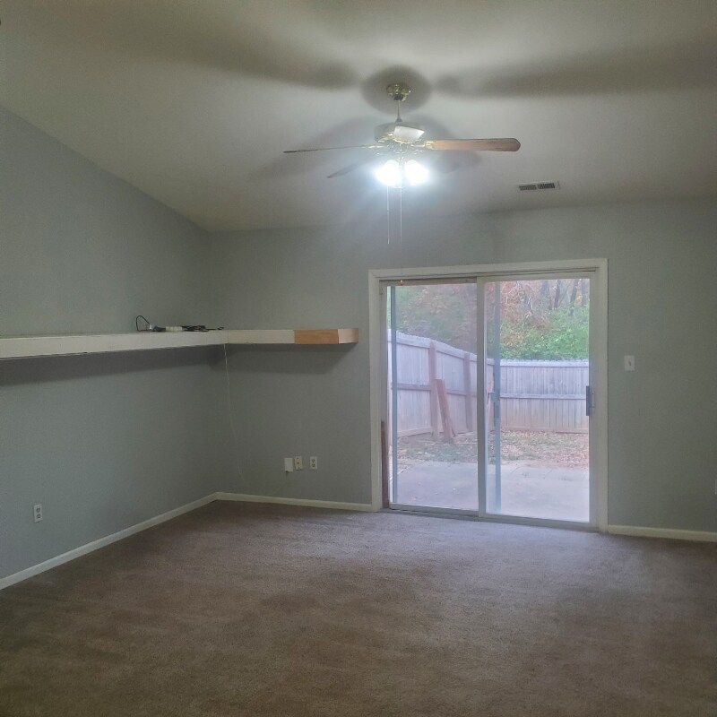 Foto del edificio - 38 Joan Dr