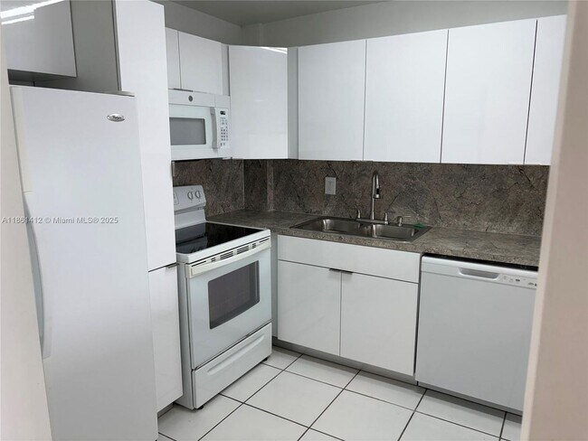 Foto del edificio - 5050 NW 7th St