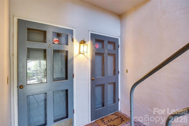 Foto del edificio - 2220 Roswell Ave