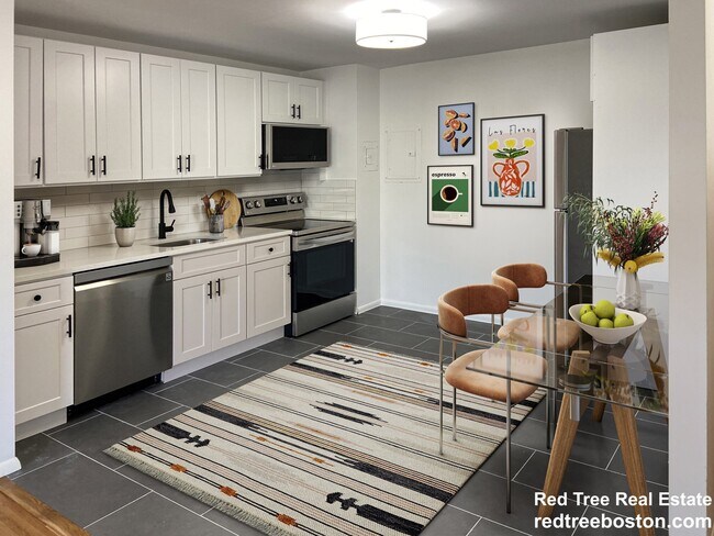 Building Photo - 880 E 4th St