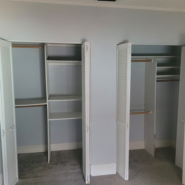Big closets - 3812 Walsh St