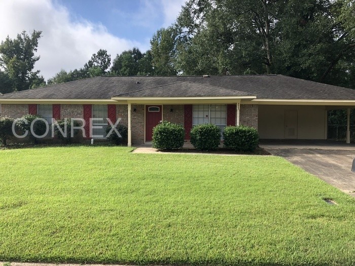 Primary Photo - Beautiful Home in Northeast Jackson!