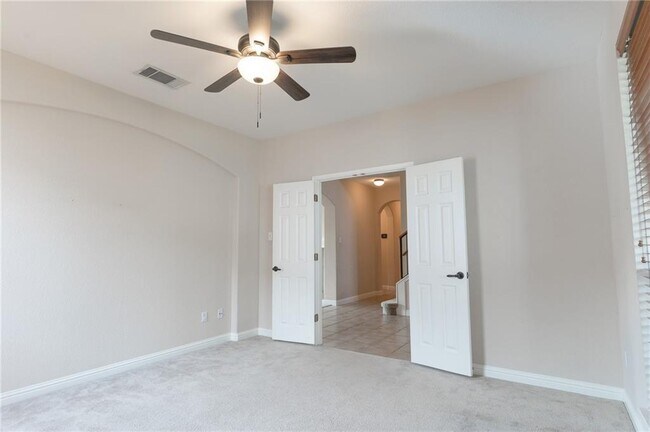 Foto del edificio - 1411 River Birch Way