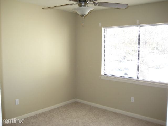 Building Photo - 267 Alexandra Dr