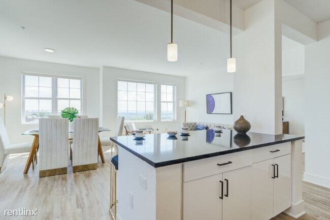 Foto del edificio - 1 br, 1 bath Apartment - 520 Cliff St