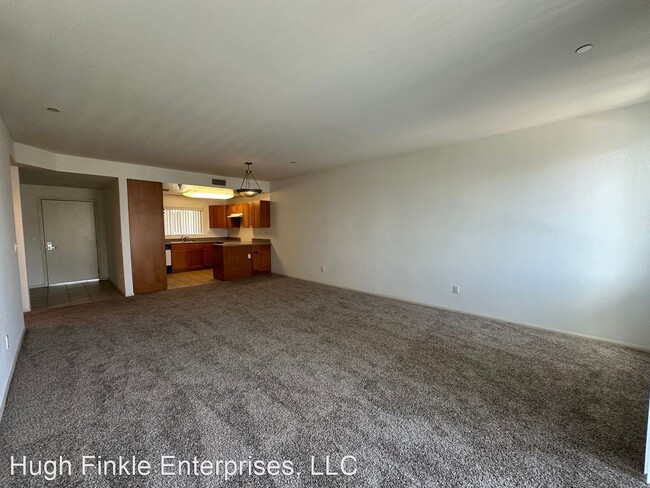 Building Photo - 2 br, 2 bath House - 7551 Jordan Ave. 309