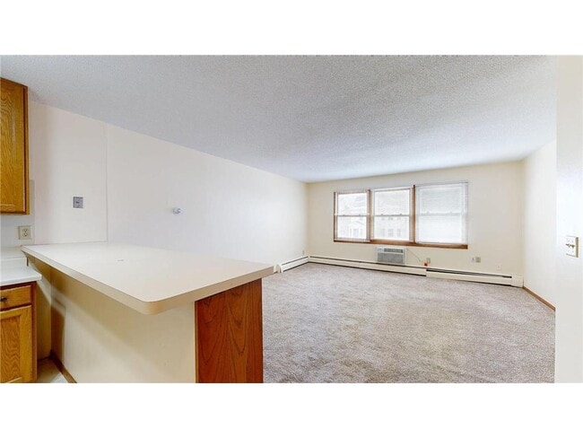 Foto del edificio - 2216 Pleasant Ave