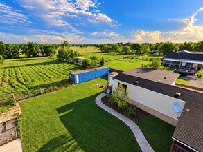 Building Photo - 555 Legion Rd