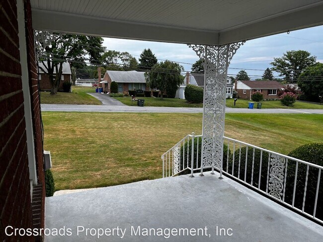 Building Photo - 3 br, 2 bath House - 2196 Pleasant View Drive