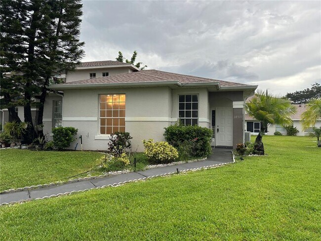 Foto del edificio - 14572 Laguna Beach Cir