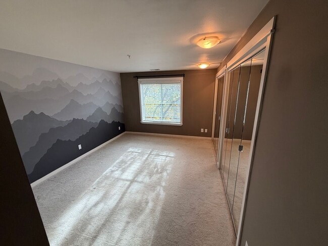 Photo - Tastefully Updated 2bd 2bath Queen Anne Condo for Rent!