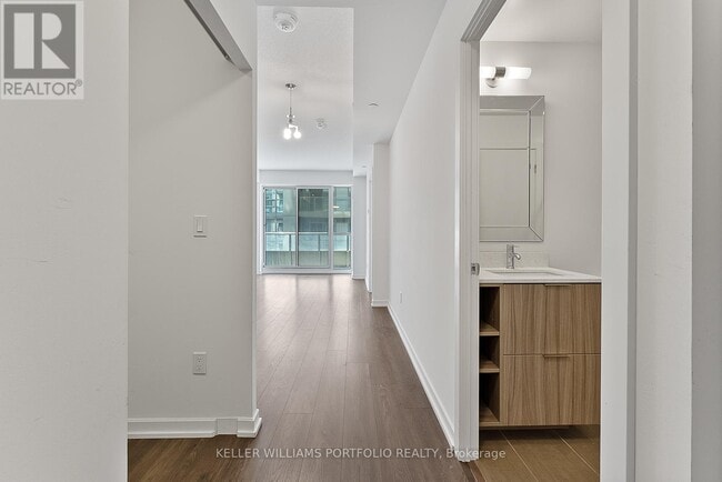 Building Photo - 50-450 Forest Manor Rd