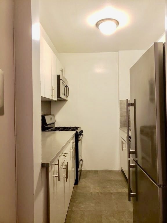 Building Photo - 445 E 77th St