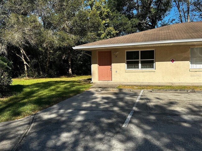 Building Photo - 2280 Florida Dr