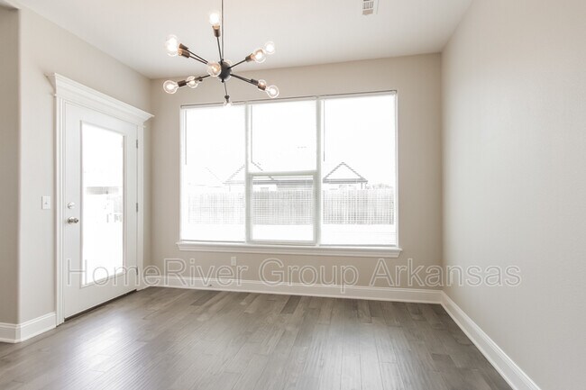 Building Photo - 466 N Drywood Creek Dr