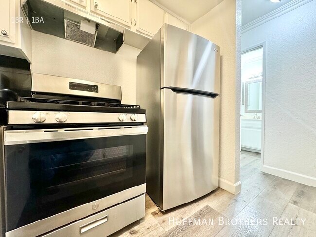 Foto del edificio - 4069 Oakwood Ave