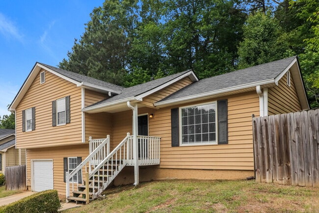 Building Photo - 213 Hampton Dr