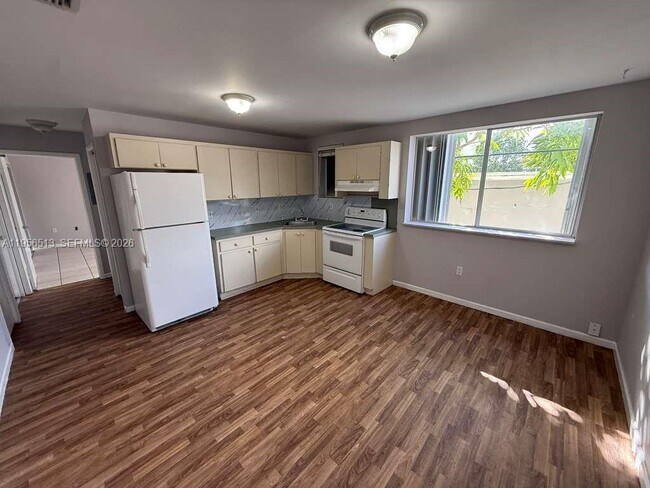 Foto del edificio - 229 NW 10th Ave