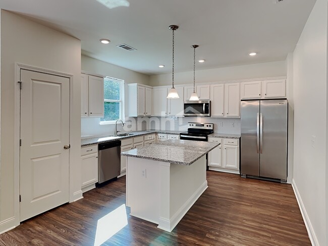 Building Photo - 167 Rivulet Dr