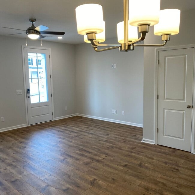 Building Photo - Brand New Townhome in The New Hampton Wood...