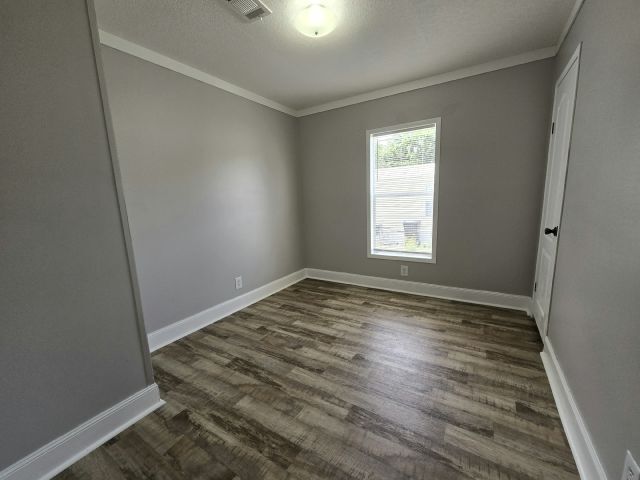 Building Photo - 7011 Greenbrier Village Dr
