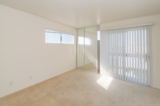 Building Photo - w22144