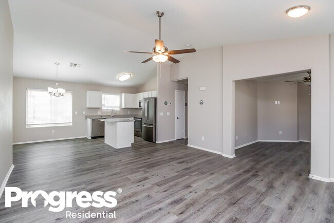 Building Photo - 4091 E Mica Rd