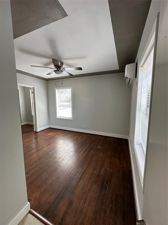 Building Photo - 7210 Hemlock St